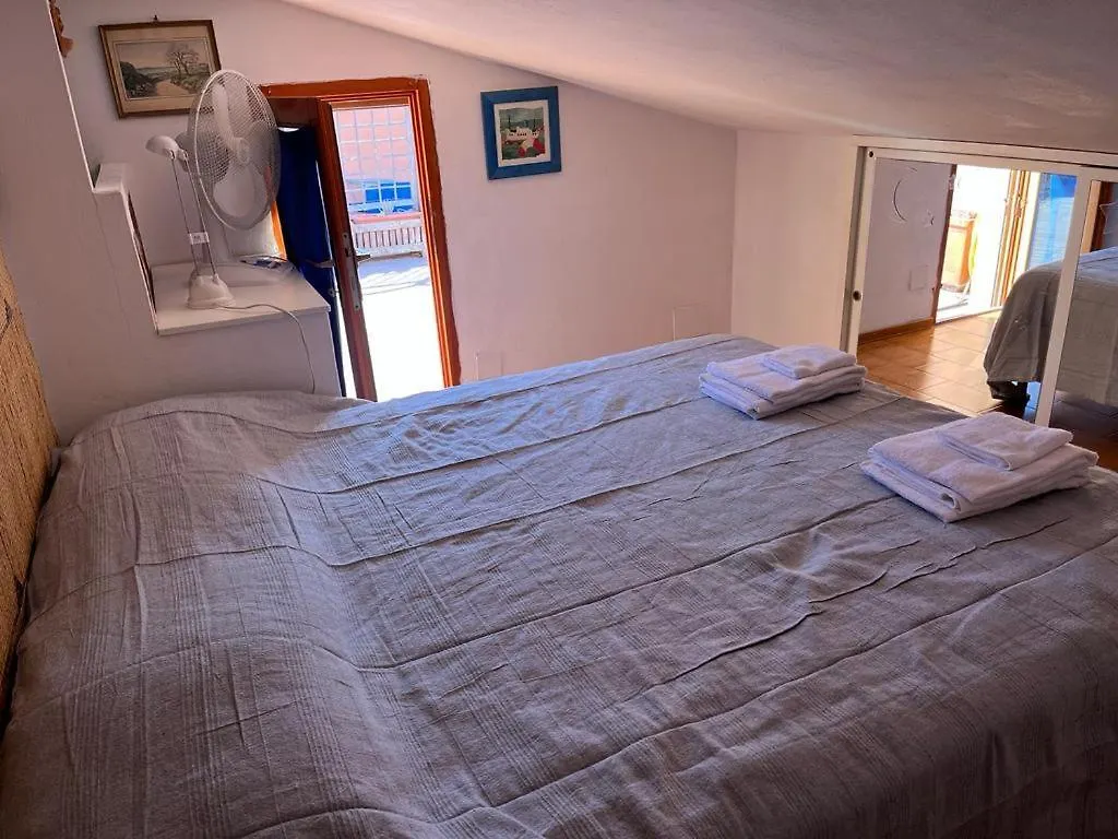 Apartment Appartamento Da Barbara Con Terrazze Porto Azzurro