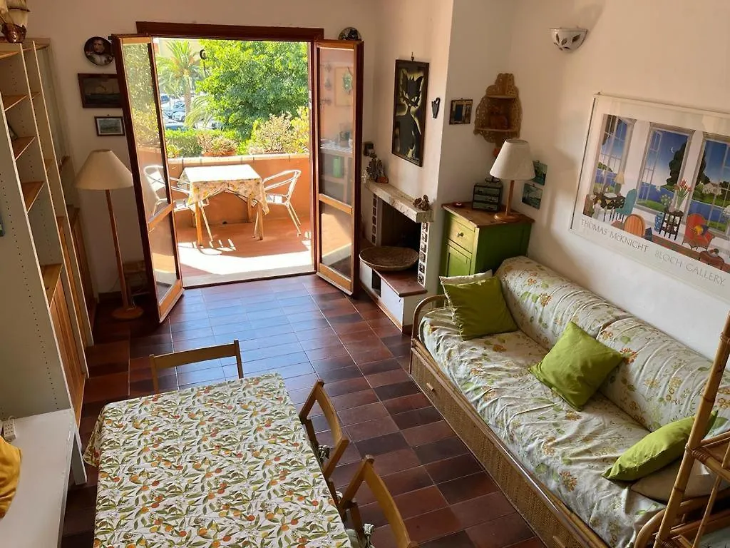 Apartment Appartamento Da Barbara Con Terrazze Porto Azzurro
