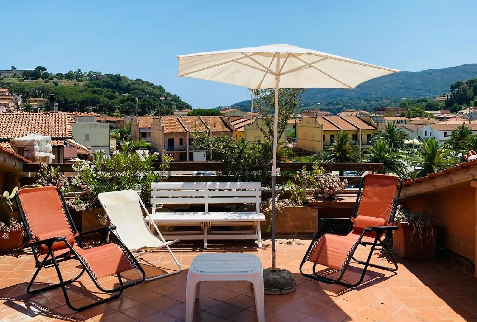 Appartamento Da Barbara Con Terrazze Porto Azzurro Italy